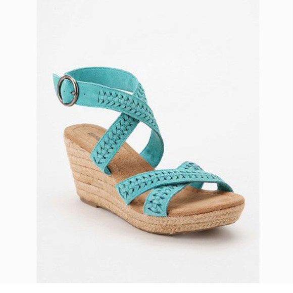 Minnetonka Shoes - NEW Suede Platform Espadrille Wedge Heel Sandal